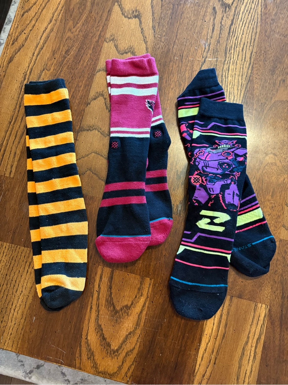 Men's Multicolor Casual Crew Socks - Black, Orange, Pink & Purple (2 Stance)
